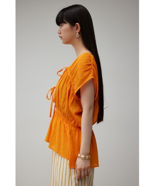 AZUL by moussy(アズールバイマウジー)の「GATHER PEPLUM BLOUSE/ギャザーペプラムブラウス(シャツ/ブラウス・レディース・オフホワイト/ブラック/オレンジ・SMALL/MEDIUM)」の17枚目の写真