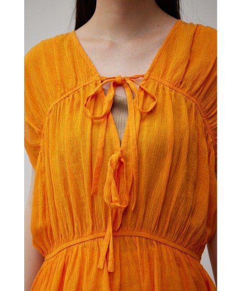 AZUL by moussy(アズールバイマウジー)の「GATHER PEPLUM BLOUSE/ギャザーペプラムブラウス(シャツ/ブラウス・レディース・オフホワイト/ブラック/オレンジ・SMALL/MEDIUM)」の19枚目の写真