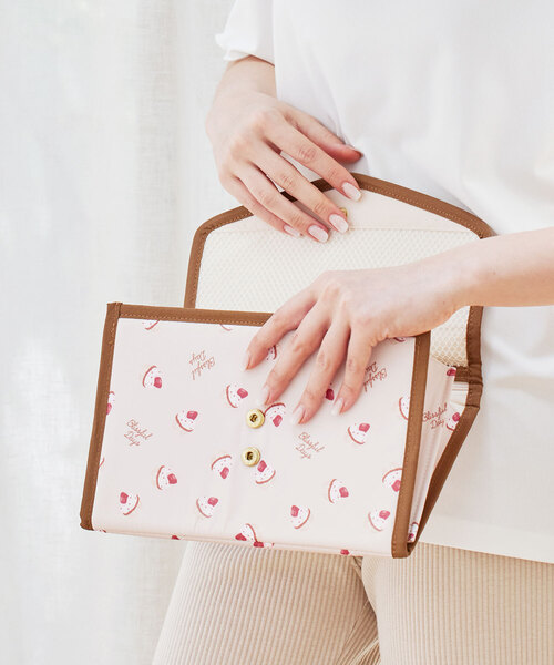 Rosemadame(ローズマダム)の「母子手帳ケース(母子手帳ケース・レディース・サーモンピンク/ベージュ/オフホワイト・FREE)」の10枚目の写真