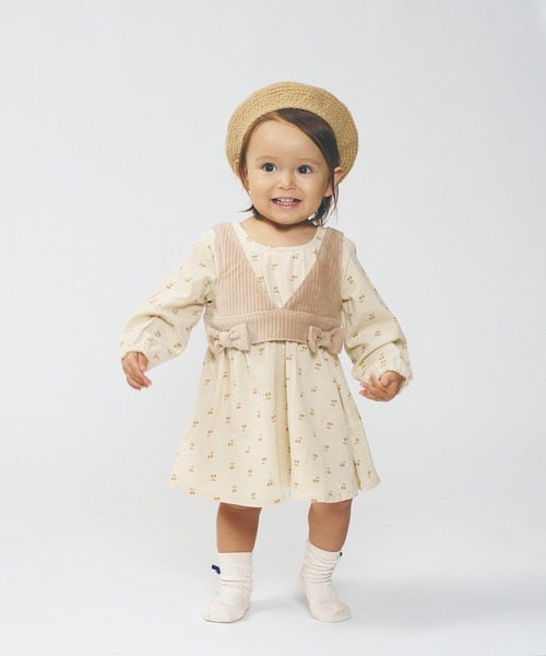 kids zoo（キッズズー）の「ビスチェ付さくらんぼ柄長袖ワンピース（ワンピース・キッズ・ライトブラウン/オフホワイト・80/90/130/100/120）」の17枚目の写真
