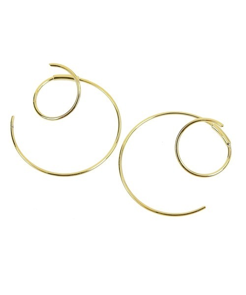 itam（アイタム）の「【itam】アイタム/ スパイラルダブルピアス（ピアス（両耳用）・レディース・シルバー/ゴールド・FREE）」の3枚目の写真