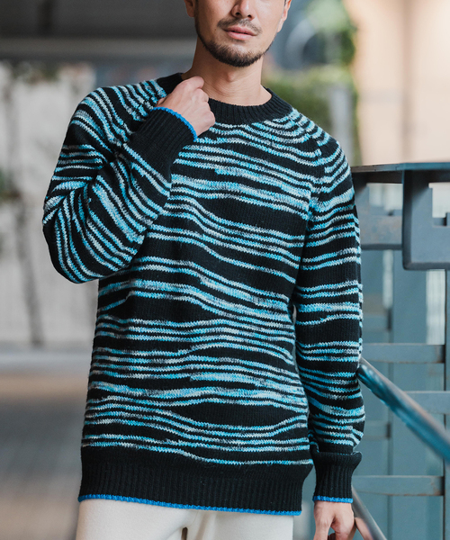 EDIFICE（エディフィス）の「スペースダイ ランダムボーダー クルーネックニット（ニット/セーター・メンズ・ホワイト/ブラック・MEDIUM/LARGE）」の2枚目の写真