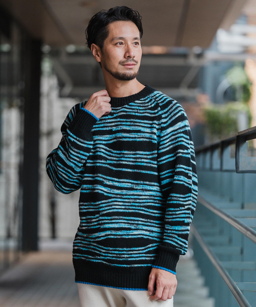 EDIFICE（エディフィス）の「スペースダイ ランダムボーダー クルーネックニット（ニット/セーター・メンズ・ホワイト/ブラック・MEDIUM/LARGE）」の9枚目の写真