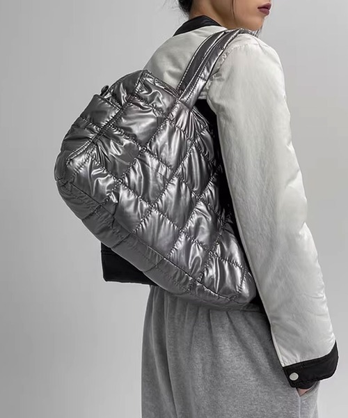 Theater code（シアターコード）の「quilting Boston bag/キルティングバッグ ショルダーバッグ ボストンバッグ ハンドバッグ 2WAY（ショルダーバッグ・メンズ・シルバー/ブラック/ホワイト・FREE）」の5枚目の写真