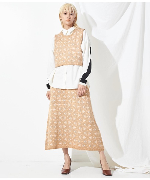 Settimissimo（セッティミッシモ）の「ヴィンテージ風ジャガードニットスカート（スカート・レディース・ベージュ/ブラック・FREE）」の5枚目の写真