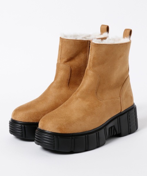 LAKOLE(ラコレ)の「フェイクムートンボリュームブーツ / 983889(ブーツ・レディース・ブラック/ベージュ・MEDIUM/LARGE)」の6枚目の写真