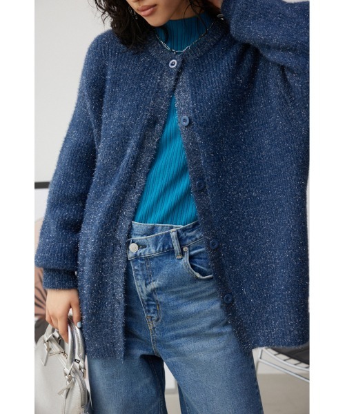 AZUL by moussy（アズールバイマウジー）の「ラメニットカーディガン（カーディガン/ボレロ・レディース・ブルー/ライトグレー/ゴールド/ブラック・SMALL/MEDIUM）」の3枚目の写真