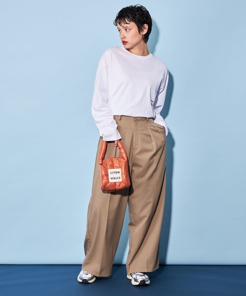 CITEN（シテン）の「＜CITEN＞パデッド ドラムバッグ ハーフ（ハンドバッグ・レディース・ブラック/ホワイト/シルバー/オレンジ系その他・FREE）」の18枚目の写真