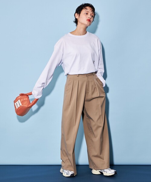 CITEN（シテン）の「＜CITEN＞パデッド ドラムバッグ ハーフ（ハンドバッグ・レディース・ブラック/ホワイト/シルバー/オレンジ系その他・FREE）」の19枚目の写真