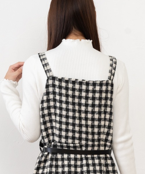 Grandeir(グランディール)の「チェックツイードくるみボタンワンピ(ワンピース・レディース・ブラック/モカ・M)」の12枚目の写真