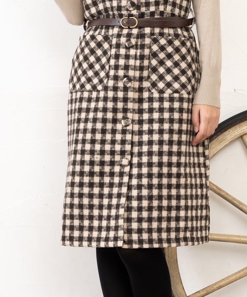 Grandeir(グランディール)の「チェックツイードくるみボタンワンピ(ワンピース・レディース・ブラック/モカ・M)」の16枚目の写真