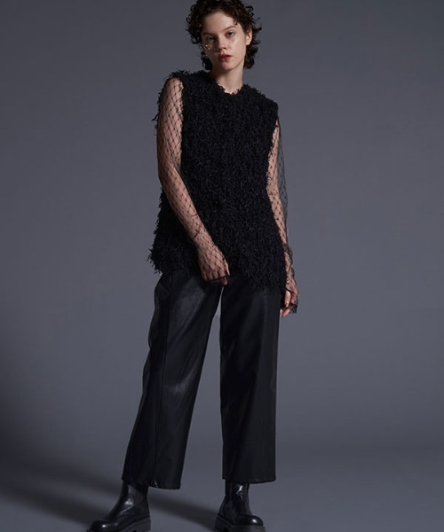 MECRE（メクル）の「ループヤーンフリンジニットベスト（ベスト・レディース・ブラック/ホワイト・FREE）」の3枚目の写真