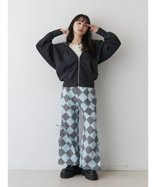 jouetie（ジュエティ）の「バタフライプリントフーディー（パーカー・レディース・ブラック/ブルー/アイボリー・MEDIUM）」の17枚目の写真