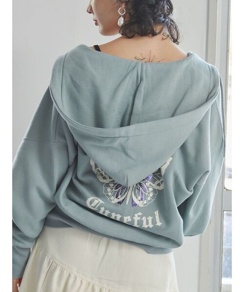 jouetie（ジュエティ）の「バタフライプリントフーディー（パーカー・レディース・ブラック/ブルー/アイボリー・MEDIUM）」の19枚目の写真