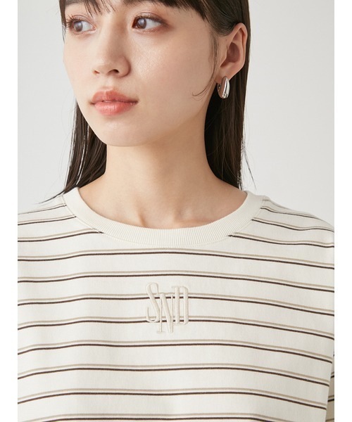 SNIDEL（スナイデル）の「ワンポイントカットトップス（Tシャツ/カットソー・レディース・ホワイト/ブラック/ベージュ・FREE）」の11枚目の写真