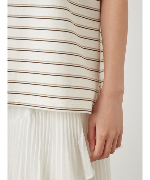 SNIDEL（スナイデル）の「ワンポイントカットトップス（Tシャツ/カットソー・レディース・ホワイト/ブラック/ベージュ・FREE）」の12枚目の写真