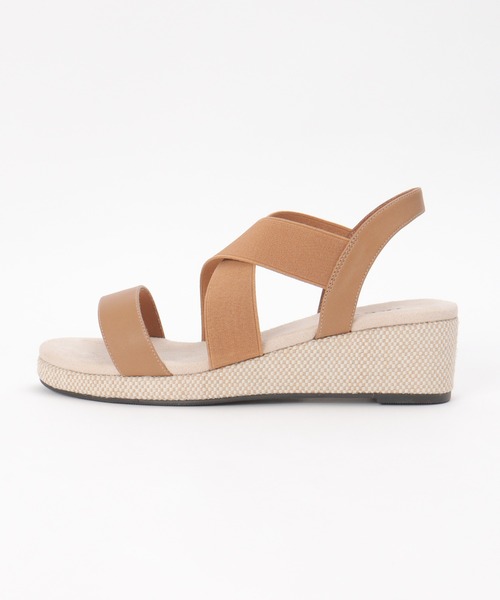 ikka（イッカ）の「ウェッジラバーベルトサンダル（サンダル・レディース・ブラック/ブラウン/オフホワイト・M/L）」の9枚目の写真