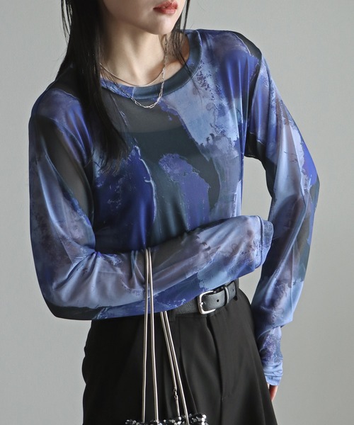 COURO（コウロ）の「アート柄ロングスリーブシアーＴシャツ（Tシャツ/カットソー・レディース・ブルー系/グリーン系/ピンク/ブルーグレー/パープル系/グレー系・M/L）」の6枚目の写真