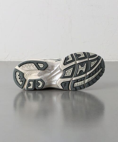 ASICS（アシックス）の「＜asics＞GEL-KAYANO 14 スニーカー（スニーカー・レディース・シルバー・23.5cm/25cm/24cm/22.5cm/23cm/24.5cm）」の6枚目の写真