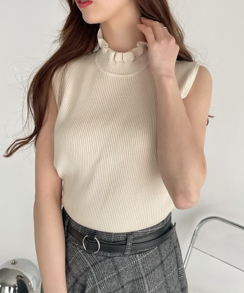 Ada.（エイダ）の「リブ フリル ニット トップス（ニット/セーター・レディース・グレイッシュベージュ/ブラック/グレー/アイボリー・FREE）」の5枚目の写真
