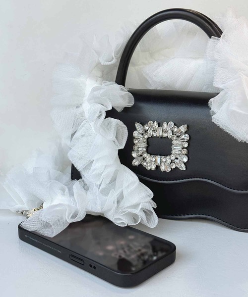 PICCIN（ピッチン）の「チュールフリルスマホショルダー（スマホケース/カバー・レディース・ホワイト/ブラック/グレー・FREE）」の4枚目の写真