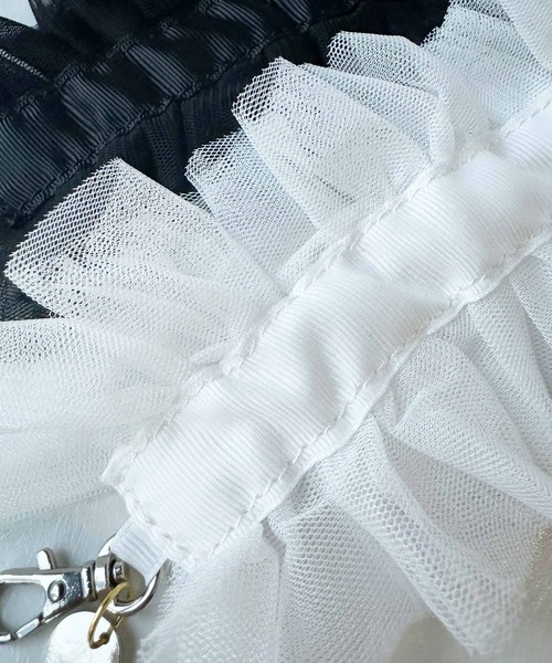 PICCIN（ピッチン）の「チュールフリルスマホショルダー（スマホケース/カバー・レディース・ホワイト/ブラック/グレー・FREE）」の6枚目の写真