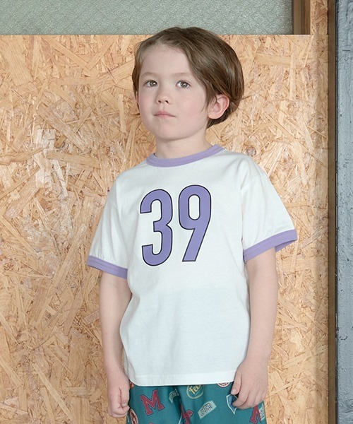 b・ROOM（ビールーム）の「【型崩れしないやわらかコットン】ナンバリングリンガーTシャツ（Tシャツ/カットソー・キッズ・ブルー/バイオレット/ブラック/グリーン/マスタード・120cm/130cm/150cm/110cm/140cm/100cm）」の4枚目の写真