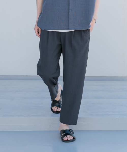 SENSE OF PLACE by URBAN RESEARCH（センスオブプレイスバイアーバンリサーチ）の「『イージーケア/セットアップ対応』ダブルタックテーパードスラックス（スラックス・メンズ・ブラック/ライトベージュ/グレー/ブルー/ベージュ/チャコールグレー・SMALL/MEDIUM/LARGE）」の3枚目の写真