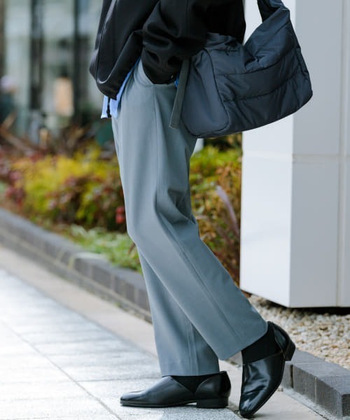 SENSE OF PLACE by URBAN RESEARCH（センスオブプレイスバイアーバンリサーチ）の「『イージーケア/セットアップ対応』ダブルタックテーパードスラックス（スラックス・メンズ・ブラック/ライトベージュ/グレー/ブルー/ベージュ/チャコールグレー・SMALL/MEDIUM/LARGE）」の14枚目の写真