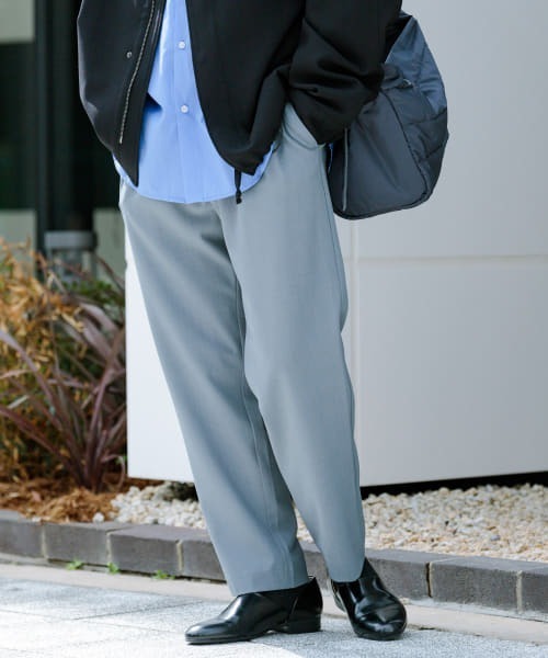SENSE OF PLACE by URBAN RESEARCH（センスオブプレイスバイアーバンリサーチ）の「『イージーケア/セットアップ対応』ダブルタックテーパードスラックス（スラックス・メンズ・ブラック/ライトベージュ/グレー/ブルー/ベージュ/チャコールグレー・SMALL/MEDIUM/LARGE）」の20枚目の写真