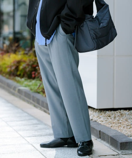 SENSE OF PLACE by URBAN RESEARCH（センスオブプレイスバイアーバンリサーチ）の「『イージーケア/セットアップ対応』ダブルタックテーパードスラックス（スラックス・メンズ・ブラック/ライトベージュ/グレー/ブルー/ベージュ/チャコールグレー・SMALL/MEDIUM/LARGE）」の21枚目の写真
