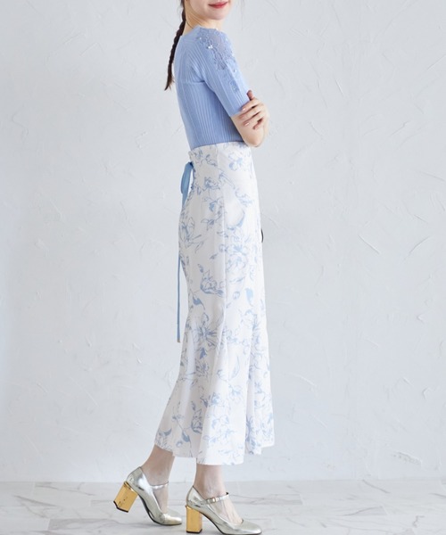 tocco closet(トッコ クローゼット)の「バックレースアップラインフラワープリントマーメイドスカート(スカート・レディース・ピンク/ブルー・M)」の7枚目の写真
