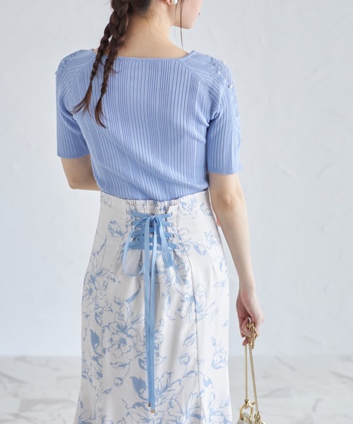 tocco closet(トッコ クローゼット)の「バックレースアップラインフラワープリントマーメイドスカート(スカート・レディース・ピンク/ブルー・M)」の9枚目の写真
