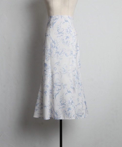 tocco closet(トッコ クローゼット)の「バックレースアップラインフラワープリントマーメイドスカート(スカート・レディース・ピンク/ブルー・M)」の16枚目の写真