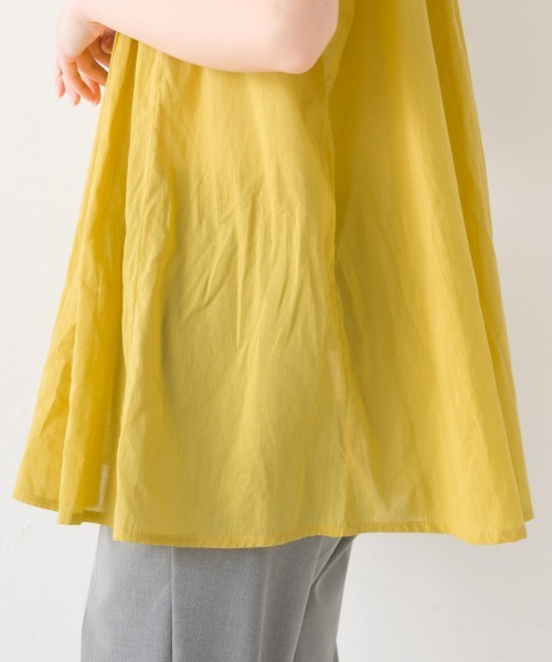 OMNES(オムネス)の「コットンボイルタックギャザーシャツ半袖(シャツ/ブラウス・レディース・ホワイト/ブラック/ベージュ/グリーン/マスタード/ブラウン系その他/グリーン系その他/ブルー・FREE)」の11枚目の写真