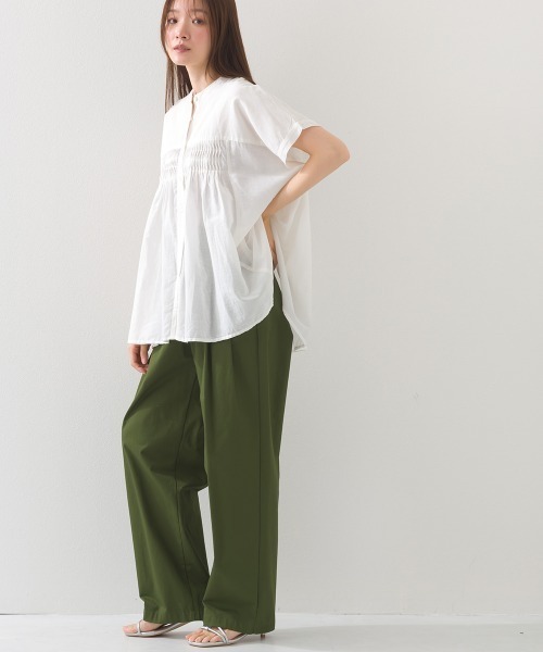 OMNES(オムネス)の「コットンボイルタックギャザーシャツ半袖(シャツ/ブラウス・レディース・ホワイト/ブラック/ベージュ/グリーン/マスタード/ブラウン系その他/グリーン系その他/ブルー・FREE)」の21枚目の写真