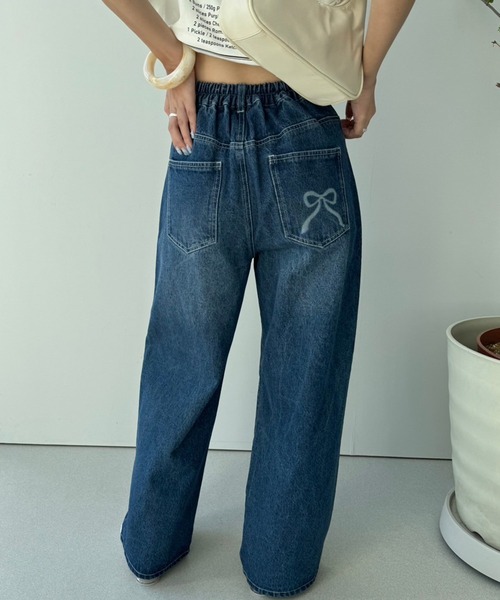 one after another NICE CLAUP(ワンアフターアナザーナイスクラップ)の「リボンワイドデニムパンツ(デニムパンツ・レディース・ブルー/ネイビー/サックスブルー・MEDIUM/SMALL)」の9枚目の写真
