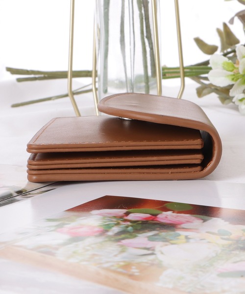 ラウンド フラップ 3ポケット コンパクト ウォレット（財布）｜Lace