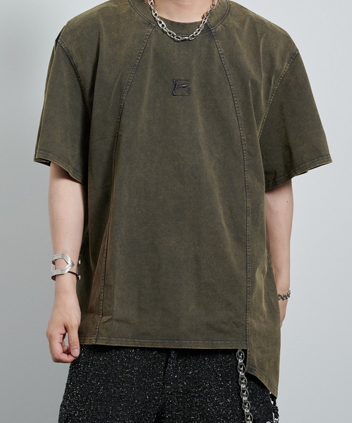 VI E DIT(ヴィエディット)の「Bleach Washed T-shirt/ダスティーウォッシュアシンメトリーTシャツ(Tシャツ/カットソー・メンズ・レッド/ホワイト/グレー・MEDIUM/SMALL)」の2枚目の写真