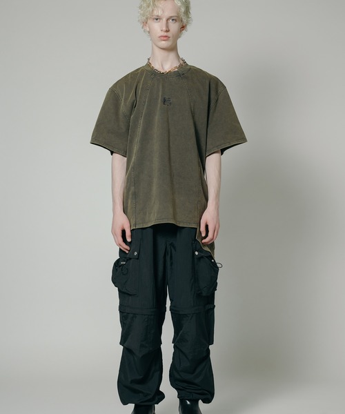 VI E DIT(ヴィエディット)の「Bleach Washed T-shirt/ダスティーウォッシュアシンメトリーTシャツ(Tシャツ/カットソー・メンズ・レッド/ホワイト/グレー・MEDIUM/SMALL)」の16枚目の写真
