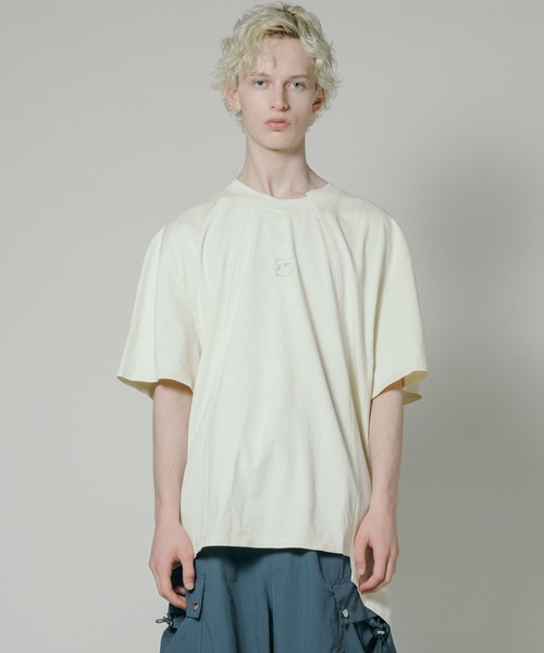 VI E DIT(ヴィエディット)の「Bleach Washed T-shirt/ダスティーウォッシュアシンメトリーTシャツ(Tシャツ/カットソー・メンズ・レッド/ホワイト/グレー・MEDIUM/SMALL)」の17枚目の写真