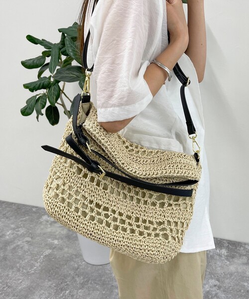 fredy emue（フレディエミュ）の「異素材ハンドルペーパー２WAYバッグ（かごバッグ・レディース・ベージュ/ブラック・FREE）」の6枚目の写真