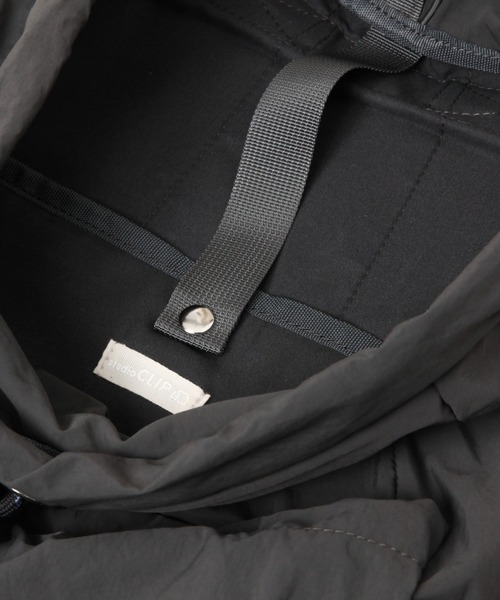studio CLIP（スタディオクリップ）の「ナイロンドロストリュック（バックパック/リュック・レディース・チャコール/オフホワイト・FREE）」の20枚目の写真