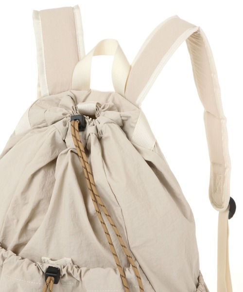 studio CLIP（スタディオクリップ）の「ナイロンドロストリュック（バックパック/リュック・レディース・チャコール/オフホワイト・FREE）」の13枚目の写真