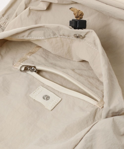 studio CLIP（スタディオクリップ）の「ナイロンドロストリュック（バックパック/リュック・レディース・チャコール/オフホワイト・FREE）」の17枚目の写真