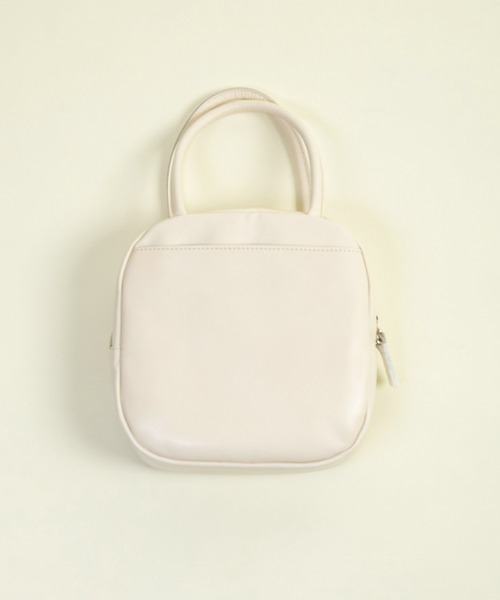 クリーム色のハンドバッグ ICY LEATHER BOSTON 裏地チェックBAG（ハンドバッグ