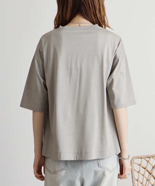 EGLANTINE(エグランティーヌ)の「Eglantine ロゴ刺繍シンプルTシャツ(Tシャツ/カットソー・レディース・エメラルド/ブラック/グレイッシュベージュ・40)」の11枚目の写真