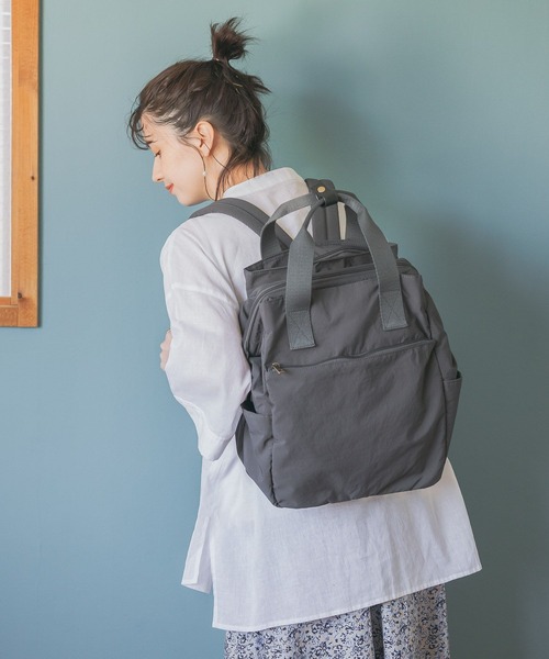 studio CLIP（スタディオクリップ）の「12ポケット口金リュック（バックパック/リュック・レディース・チャコール/カーキ/ベージュ・FREE）」の2枚目の写真