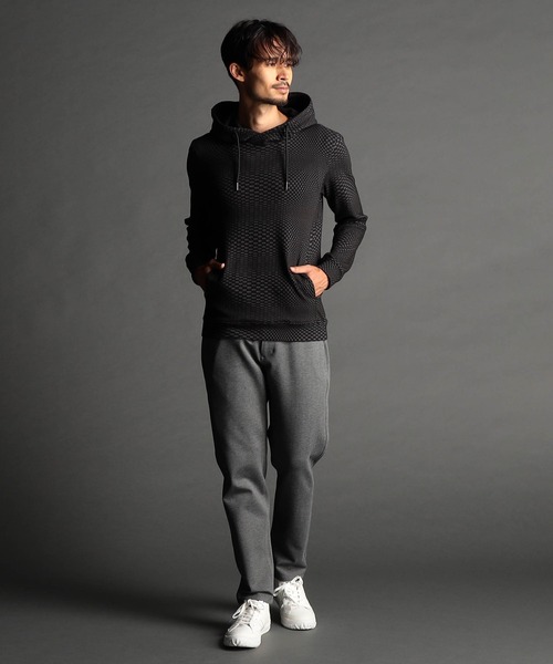 NICOLE CLUB FOR MEN（ニコルクラブフォーメン）の「ジオメトリックプルオーバーパーカー（パーカー・メンズ・オフホワイト/ホワイト系/ブラック×グレー・MEDIUM/LARGE/X-LARGE）」の6枚目の写真