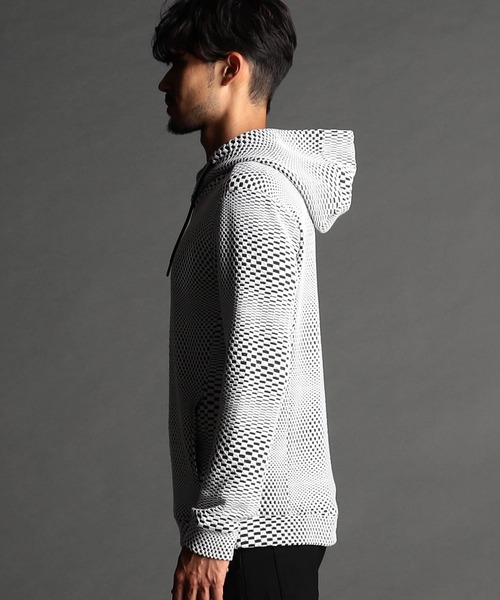 NICOLE CLUB FOR MEN（ニコルクラブフォーメン）の「ジオメトリックプルオーバーパーカー（パーカー・メンズ・オフホワイト/ホワイト系/ブラック×グレー・MEDIUM/LARGE/X-LARGE）」の8枚目の写真